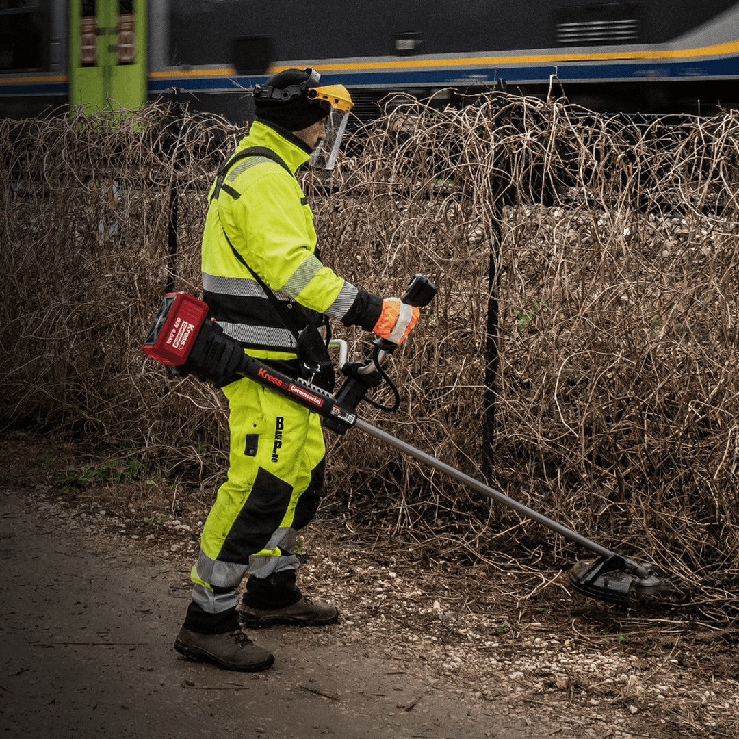 Decespugliatore KRESS KC170 in uso
