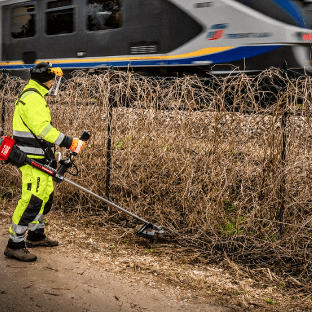 Decespugliatore KRESS KC170 in uso