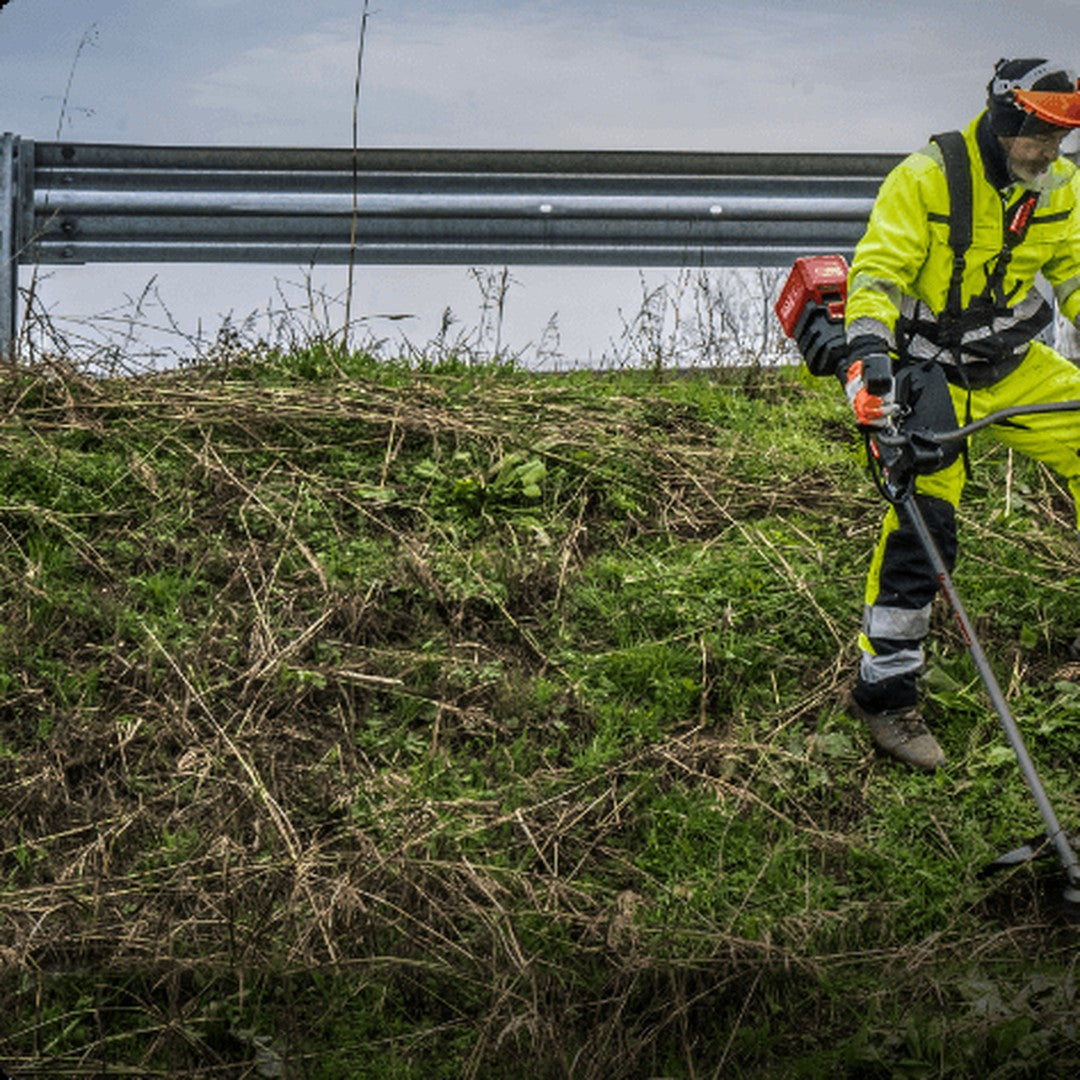 Decespugliatore KRESS KC170 in uso