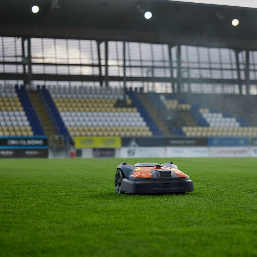 Robot tosaerba HUSQVARNA Automower® 580 EPOS™ in uso