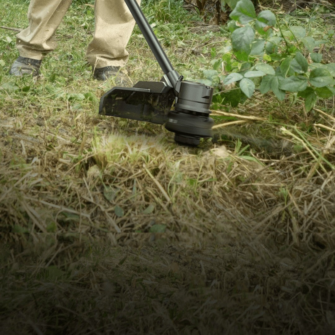Decespugliatore a motore anteriore KRESS KC110 in uso